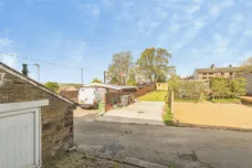 Turnshaw Road, Kirkburton, Huddersfield
