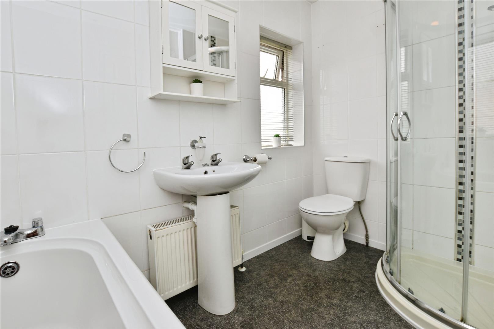 Garth Avenue, Bilton Image 11