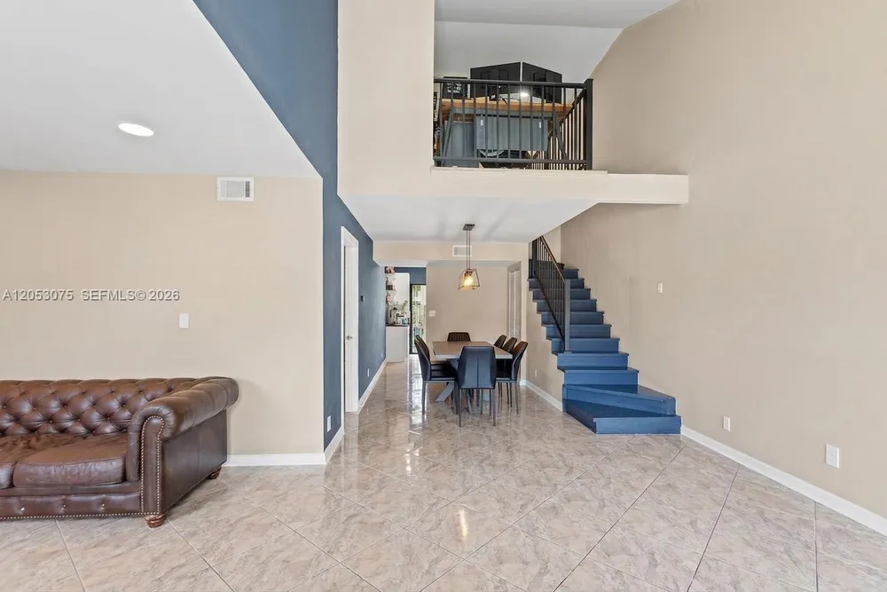 11166 NW 37th St, Sunrise, FL 33351