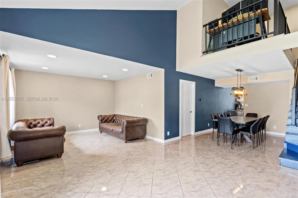 11166 NW 37th St, Sunrise, FL 33351