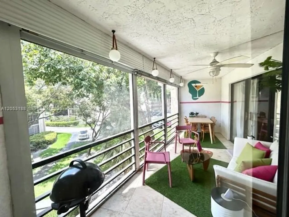 6555 W Broward Blvd, Plantation, FL 33317