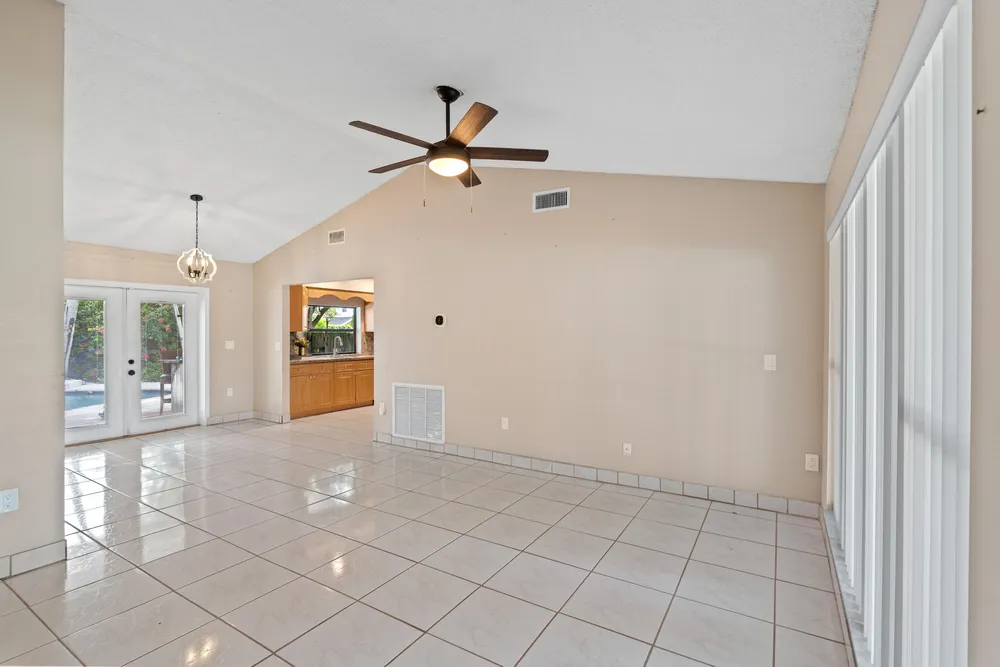 11651 NW 39th St, Sunrise, FL 33323