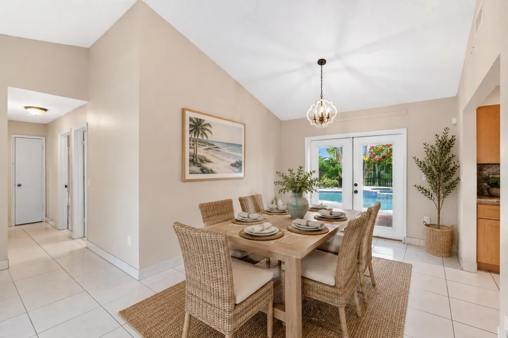 11651 NW 39th St, Sunrise, FL 33323