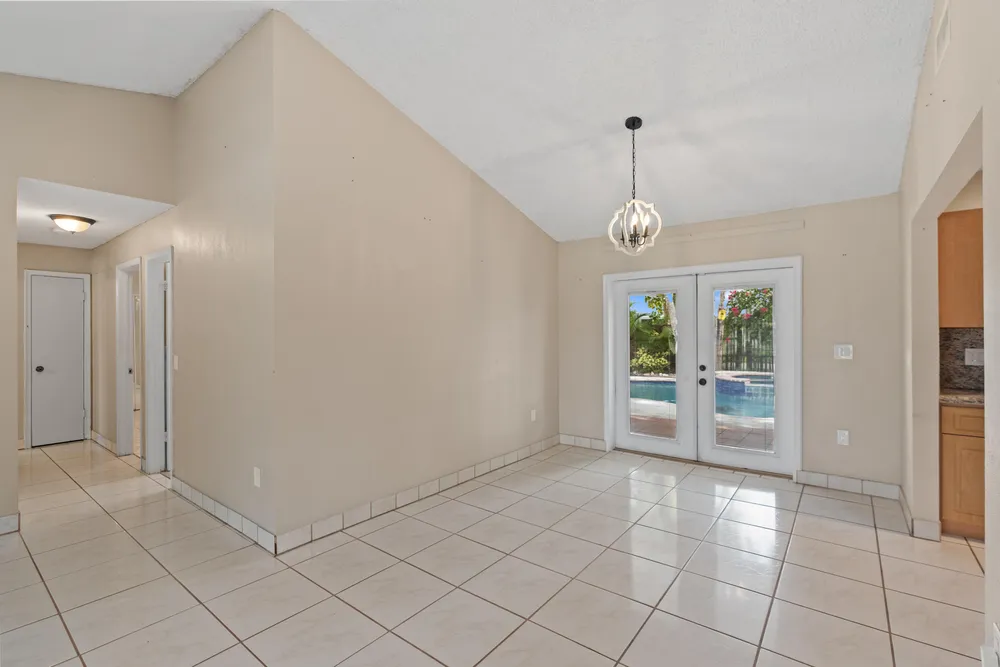 11651 NW 39th St, Sunrise, FL 33323