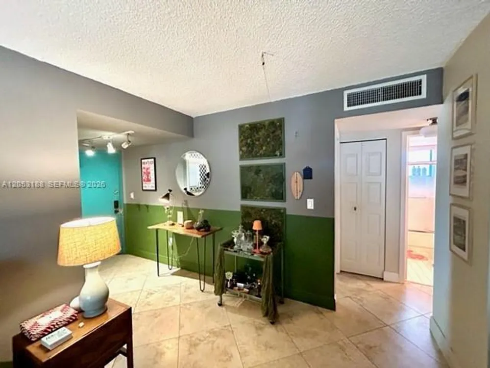 6555 W Broward Blvd, Plantation, FL 33317