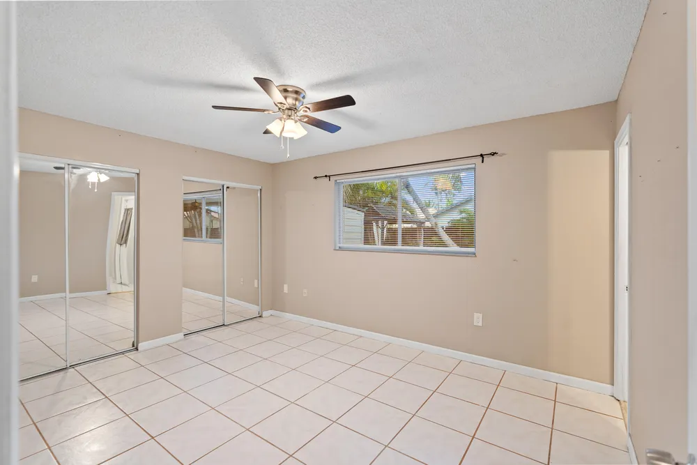 11651 NW 39th St, Sunrise, FL 33323