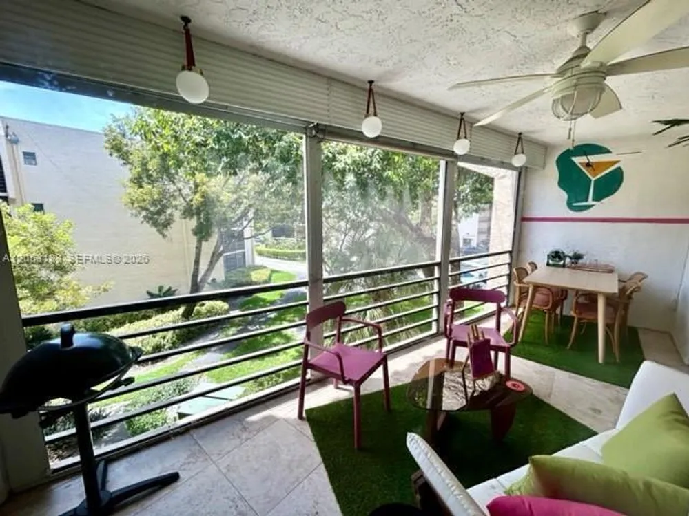 6555 W Broward Blvd, Plantation, FL 33317
