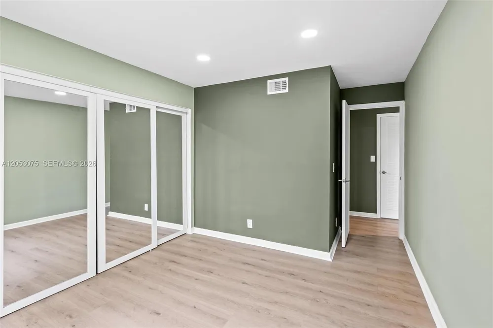 11166 NW 37th St, Sunrise, FL 33351