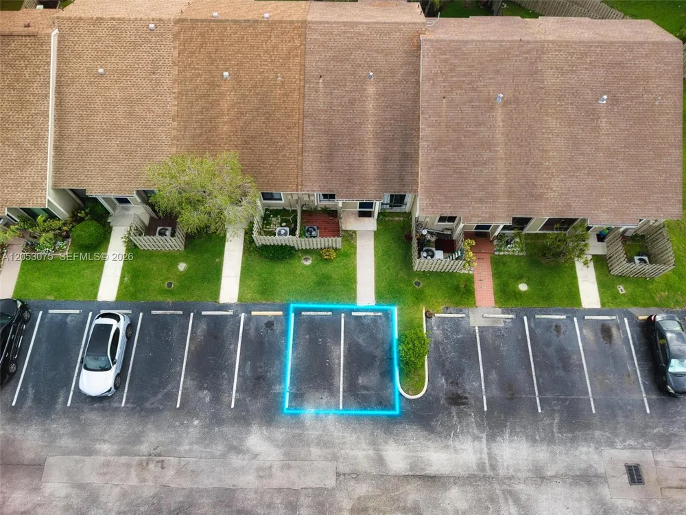 11166 NW 37th St, Sunrise, FL 33351