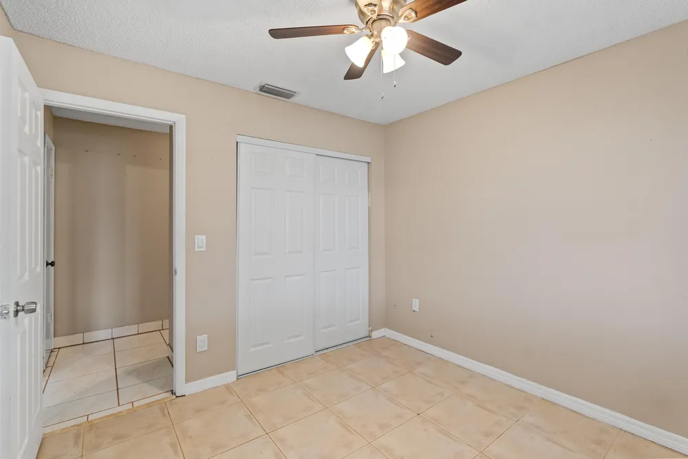 11651 NW 39th St, Sunrise, FL 33323