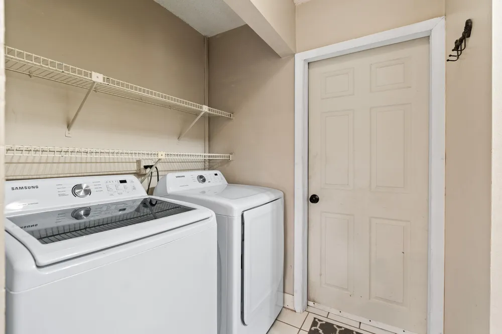 11651 NW 39th St, Sunrise, FL 33323