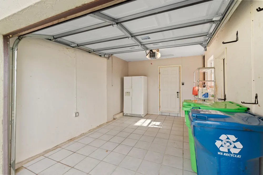 11651 NW 39th St, Sunrise, FL 33323