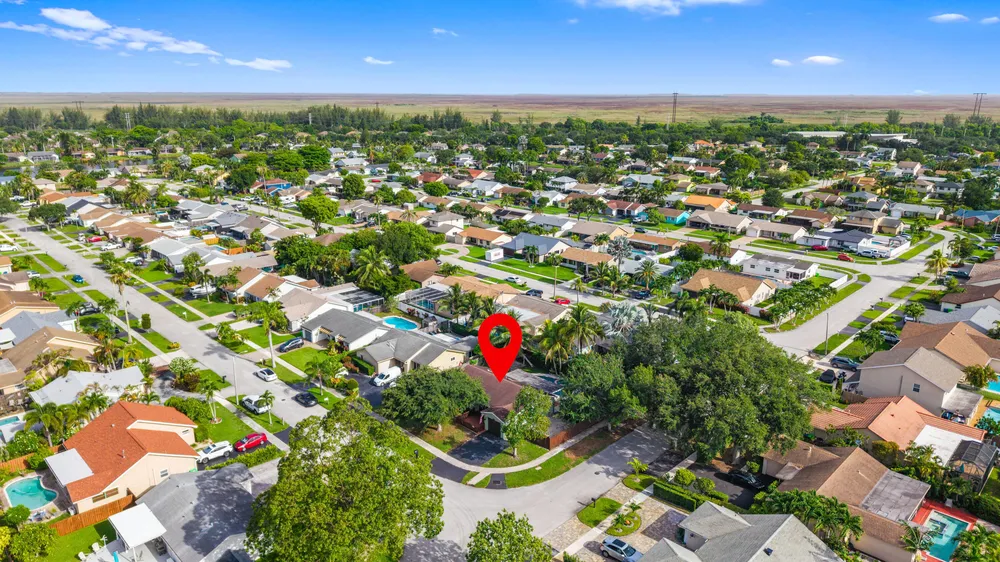 11651 NW 39th St, Sunrise, FL 33323