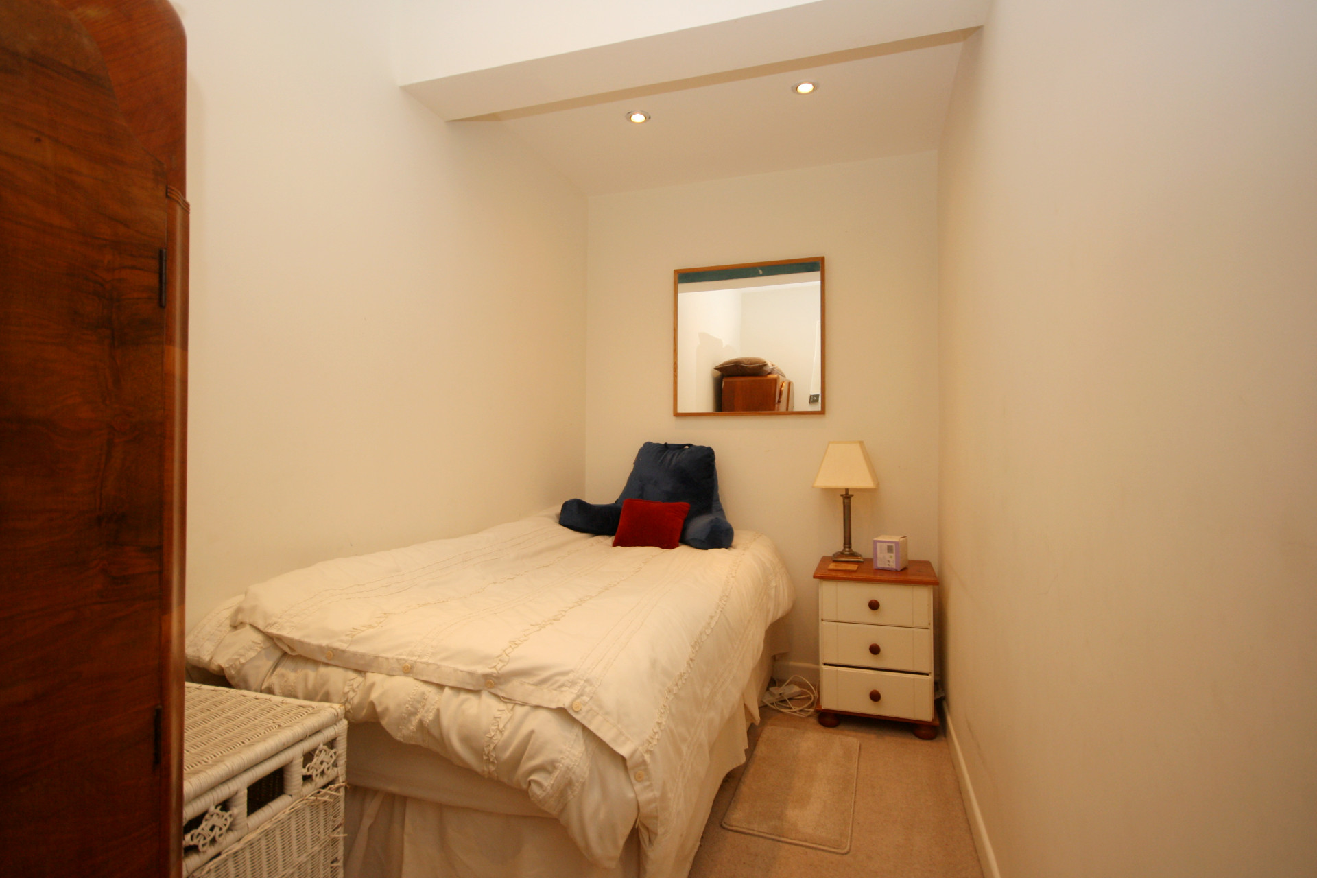 Newlands Manor  Image 8