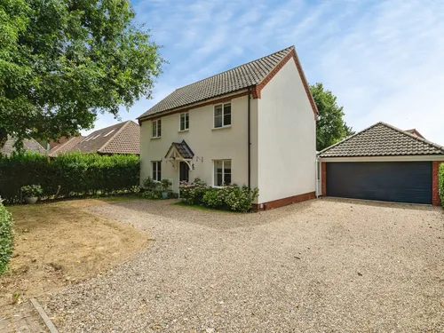 Roydon Road, Dissphoto
