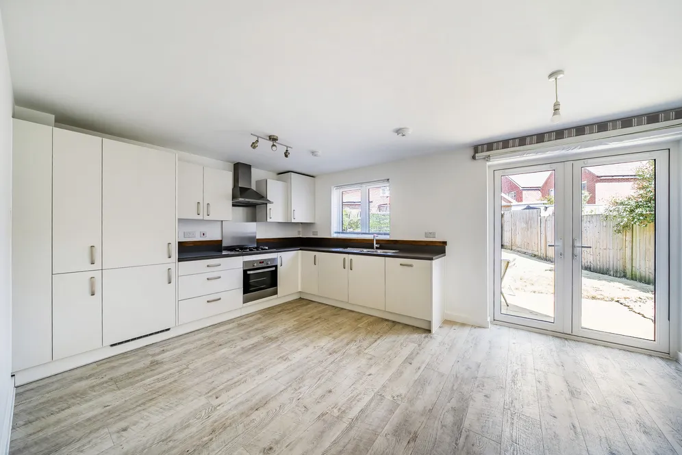 High Meadow, Chichester, PO19 photo 2