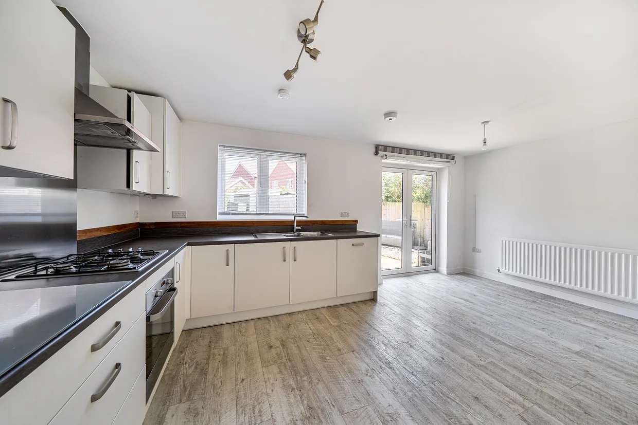 High Meadow, Chichester, PO19 photo 3