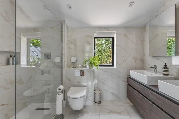 Hammerpond Road, Plummers Plain, RH13 photo 26
