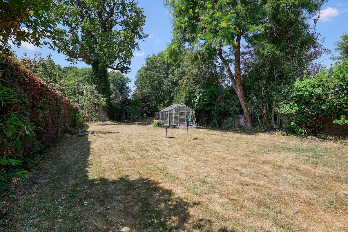 Sangers Drive, Horley, Surrey, RH6