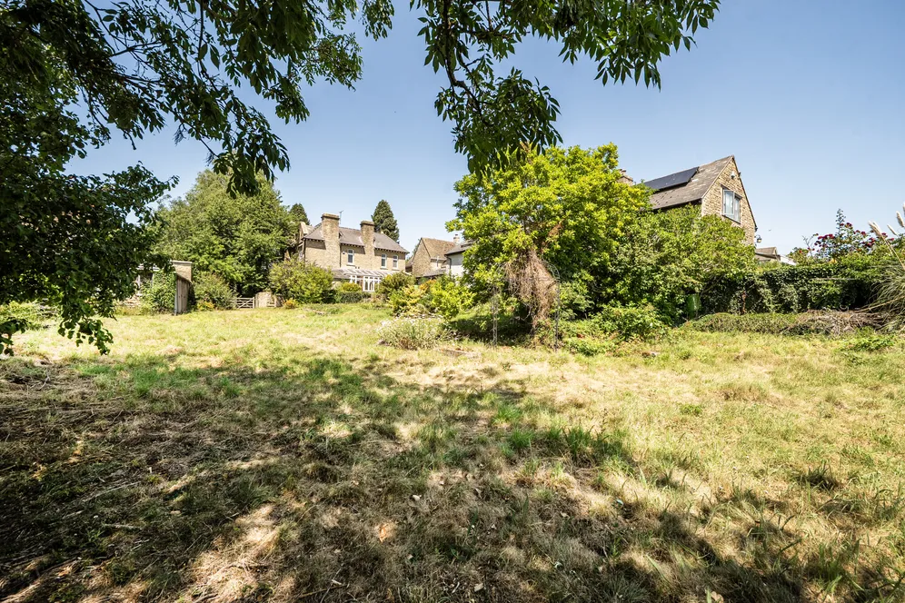The Green, Upper Heyford, OX25 photo 8