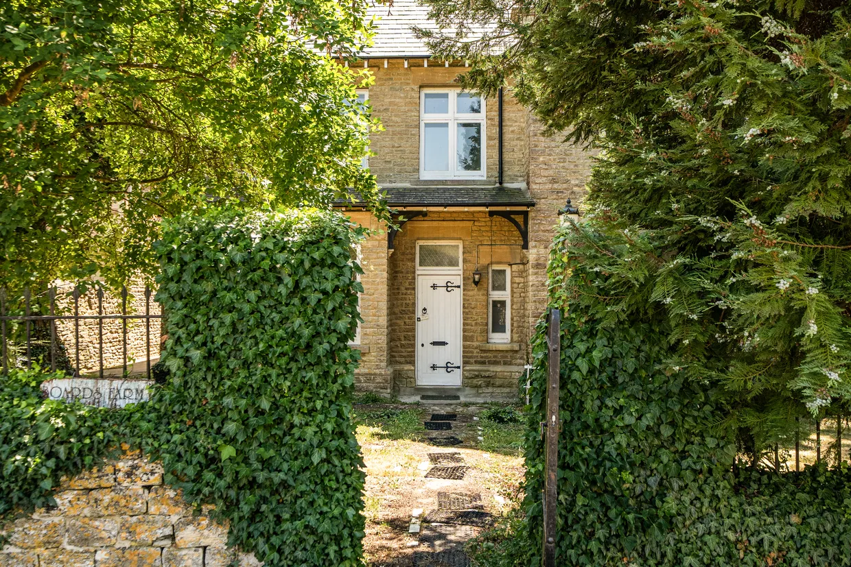 The Green, Upper Heyford, OX25 photo 26
