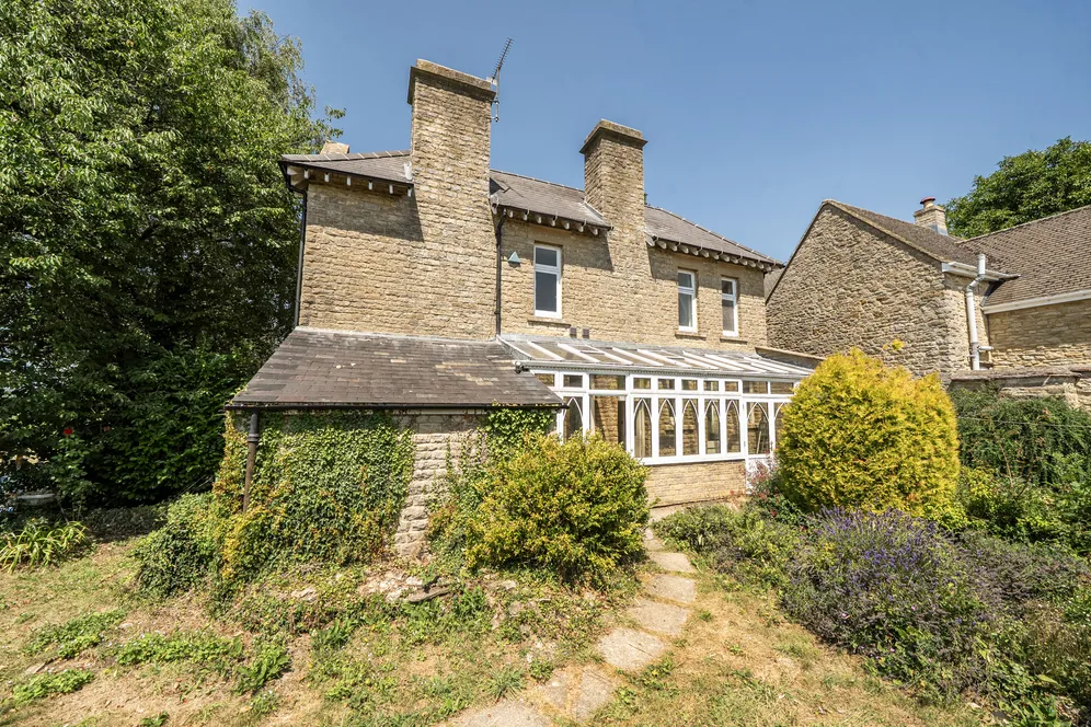 The Green, Upper Heyford, OX25 photo 27