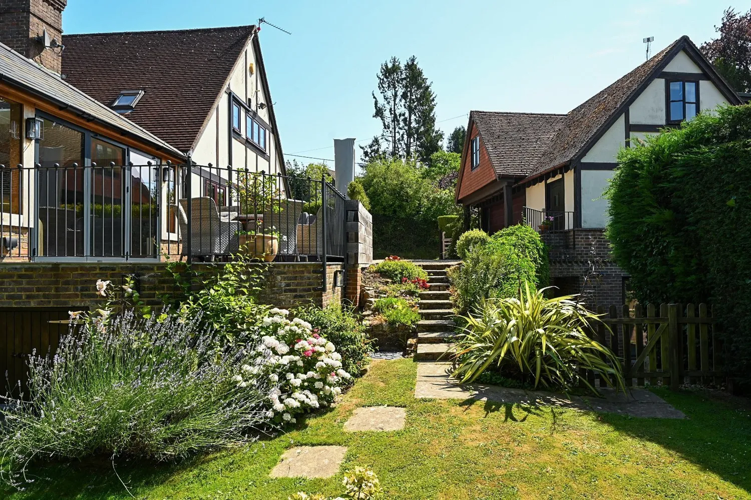 Coach and Horses Lane, Danehill, RH17 photo 2