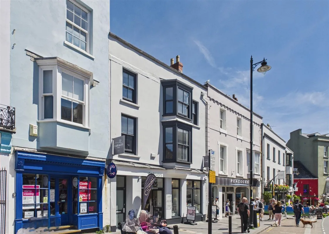 Tudor Square, High Street, Tenby