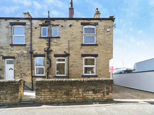 Laburnum Street, Farsley, Pudseyphoto