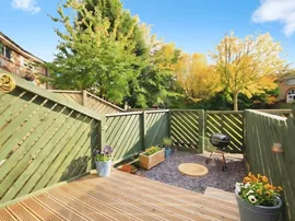 Wellington Crescent, Derby thumb 2