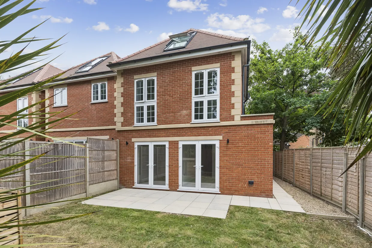 Plot 1 Maxwelton Close, London, NW7 photo 2