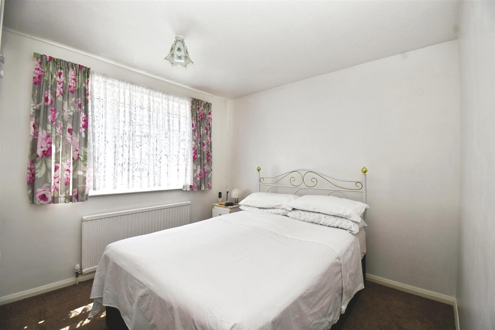Truro Close, Sutton Image 10