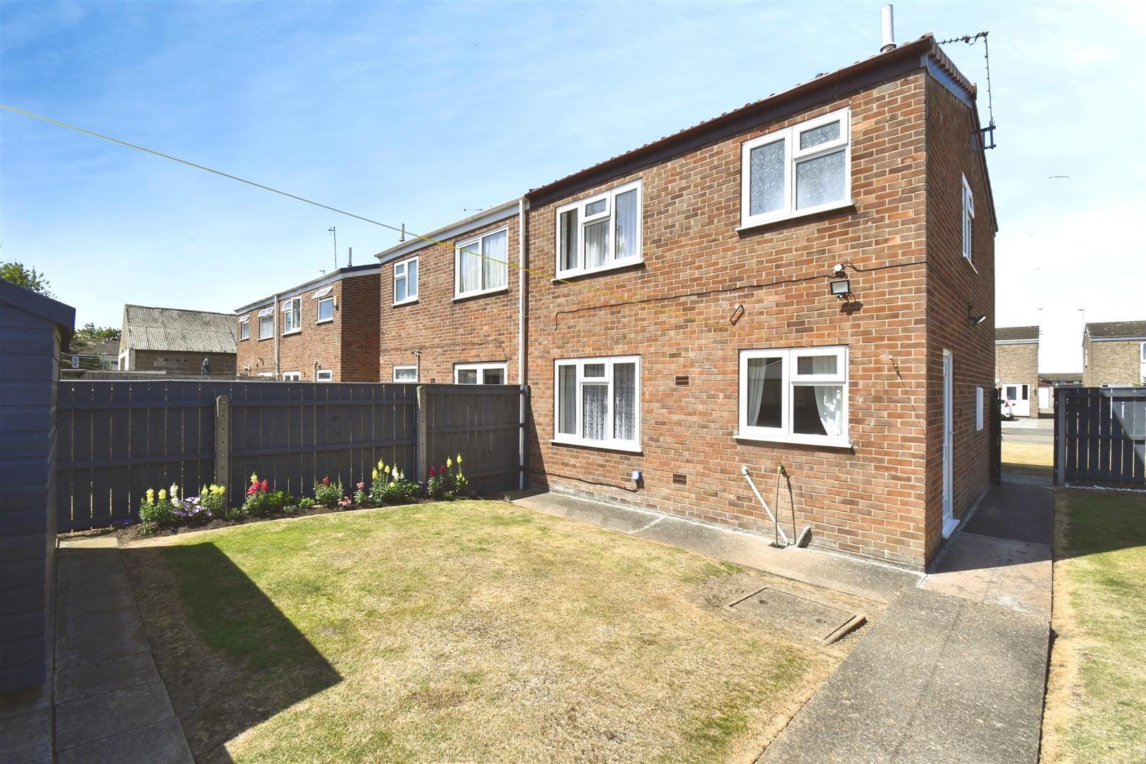 Truro Close, Sutton Image 15