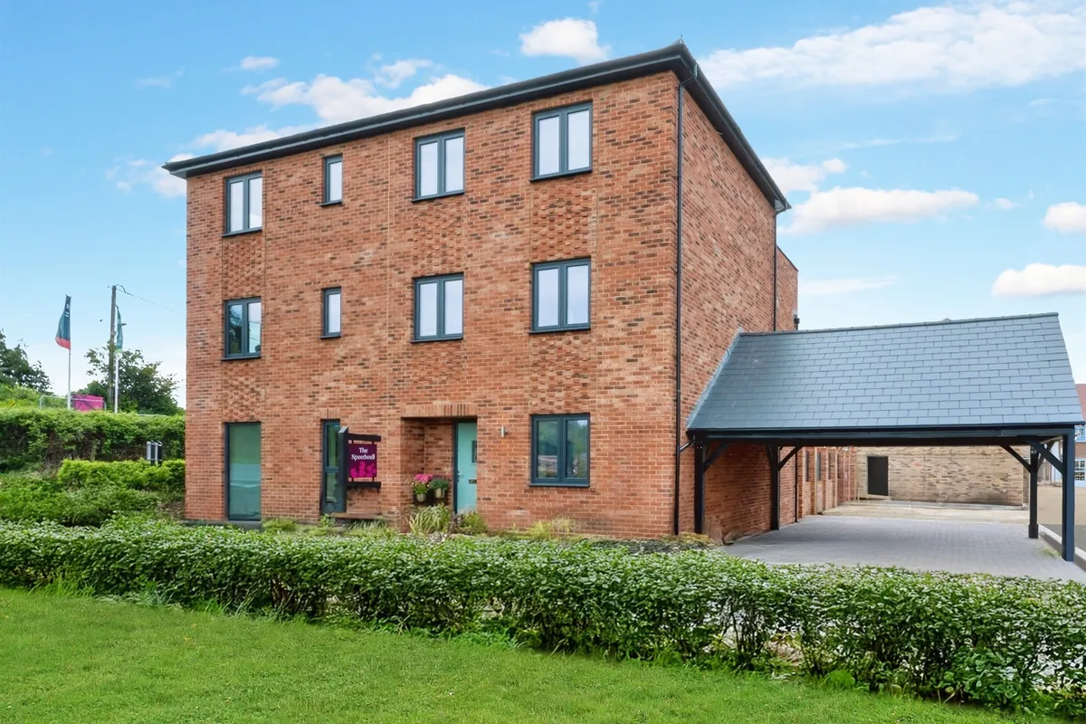 The Lower Acre, Horton Heath, The Lower Acre