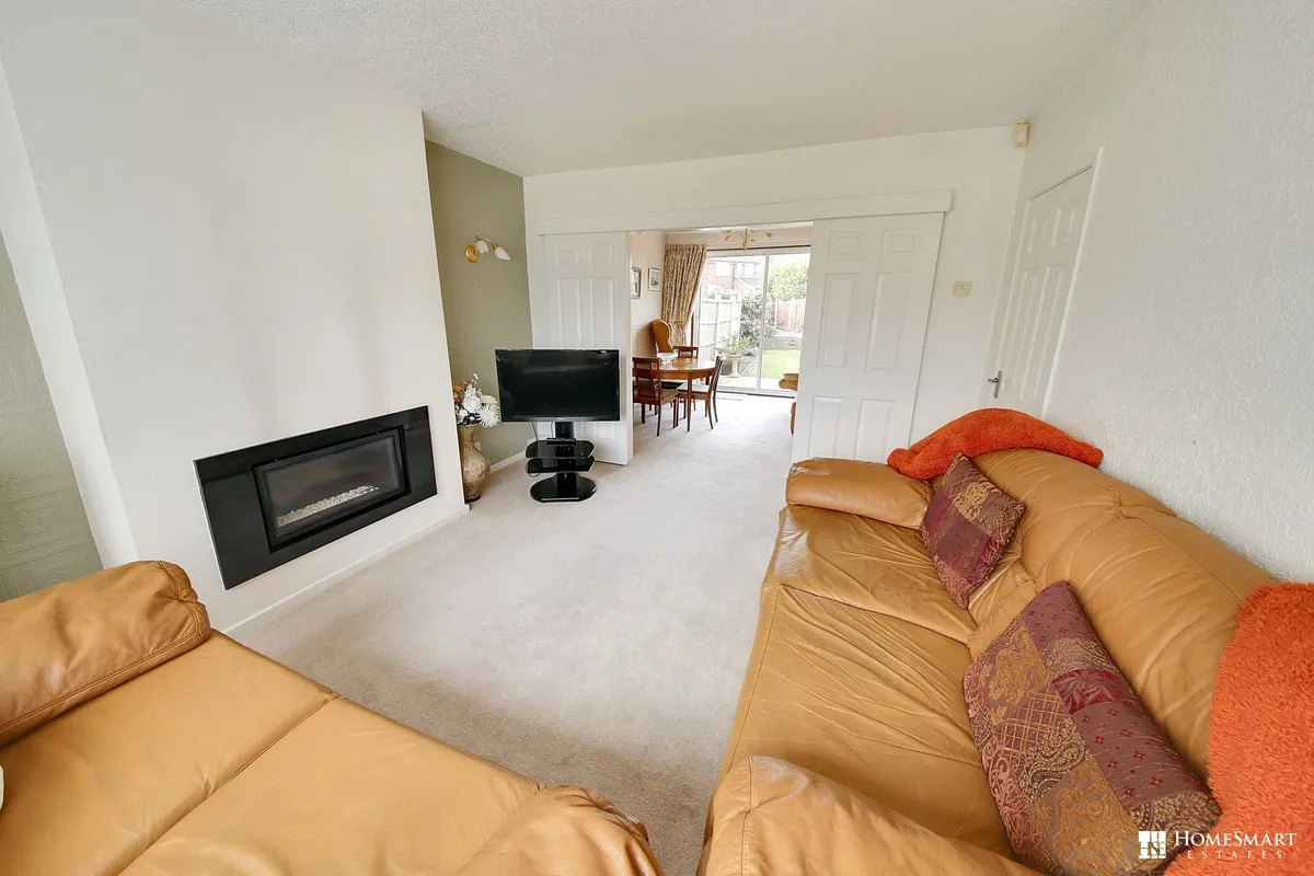 St. Marys Road, Halton, WA7