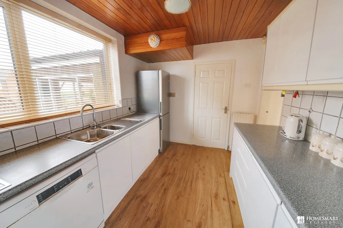 St. Marys Road, Halton, WA7