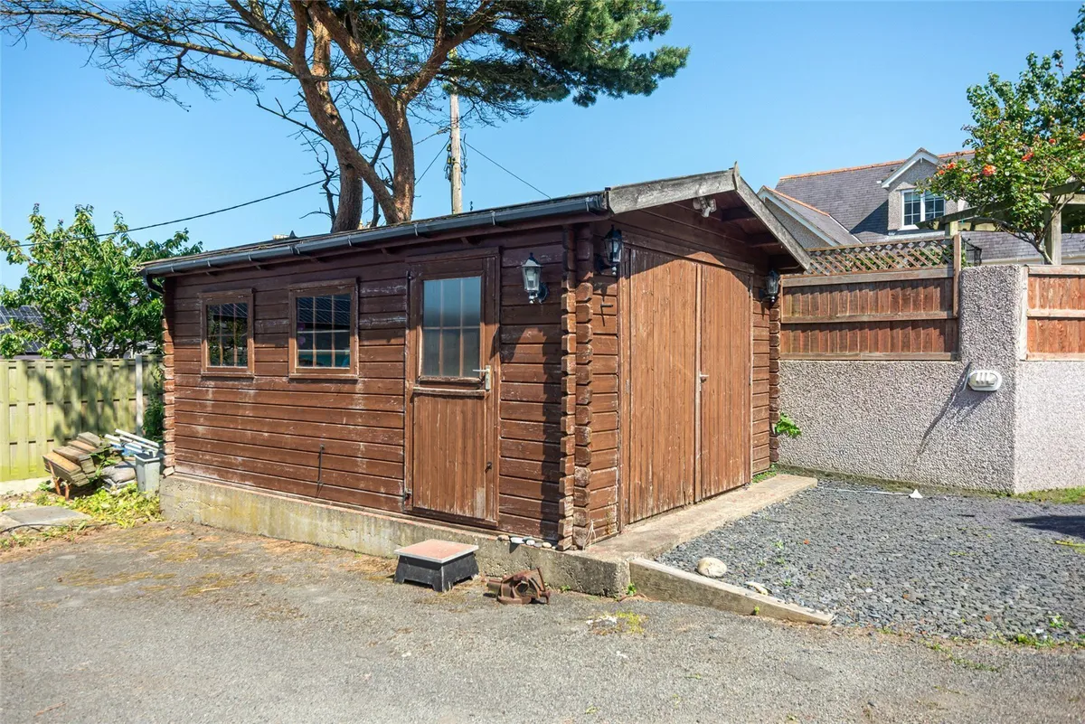 Cemaes Bay, Isle of Anglesey, LL67