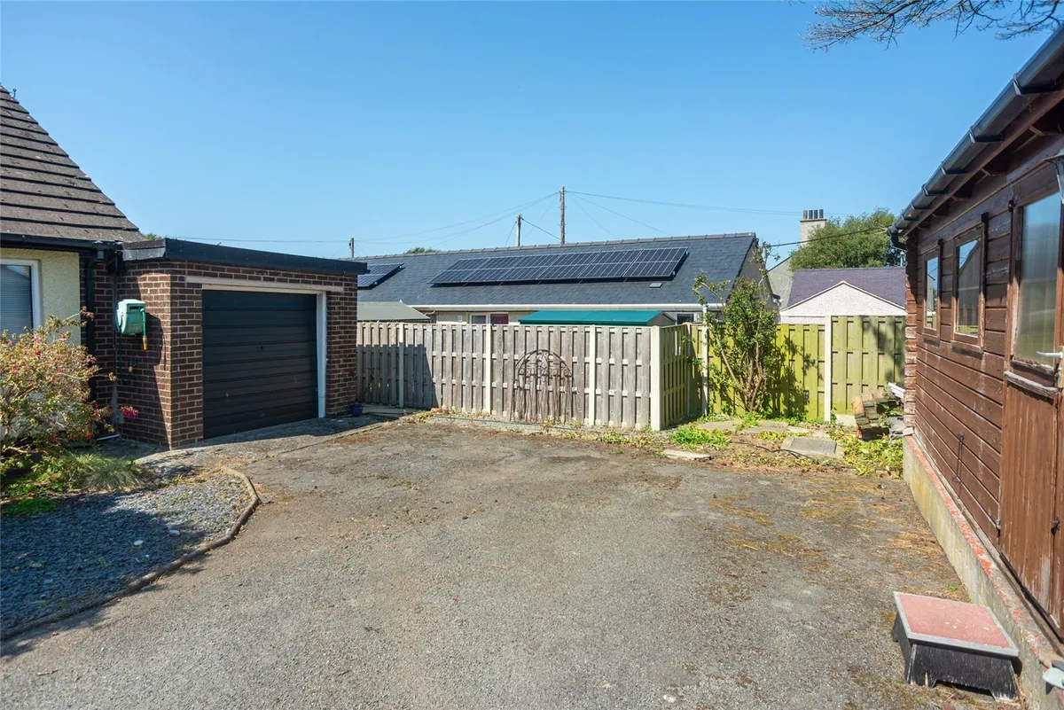 Cemaes Bay, Isle of Anglesey, LL67