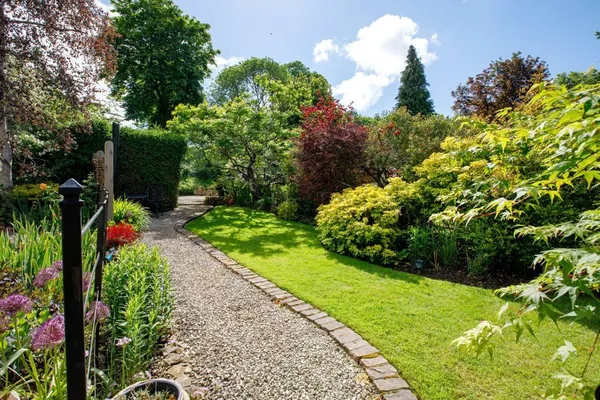 The Square, Toddington, GL54 photo 12