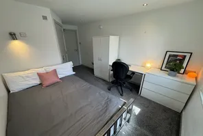 Main property image