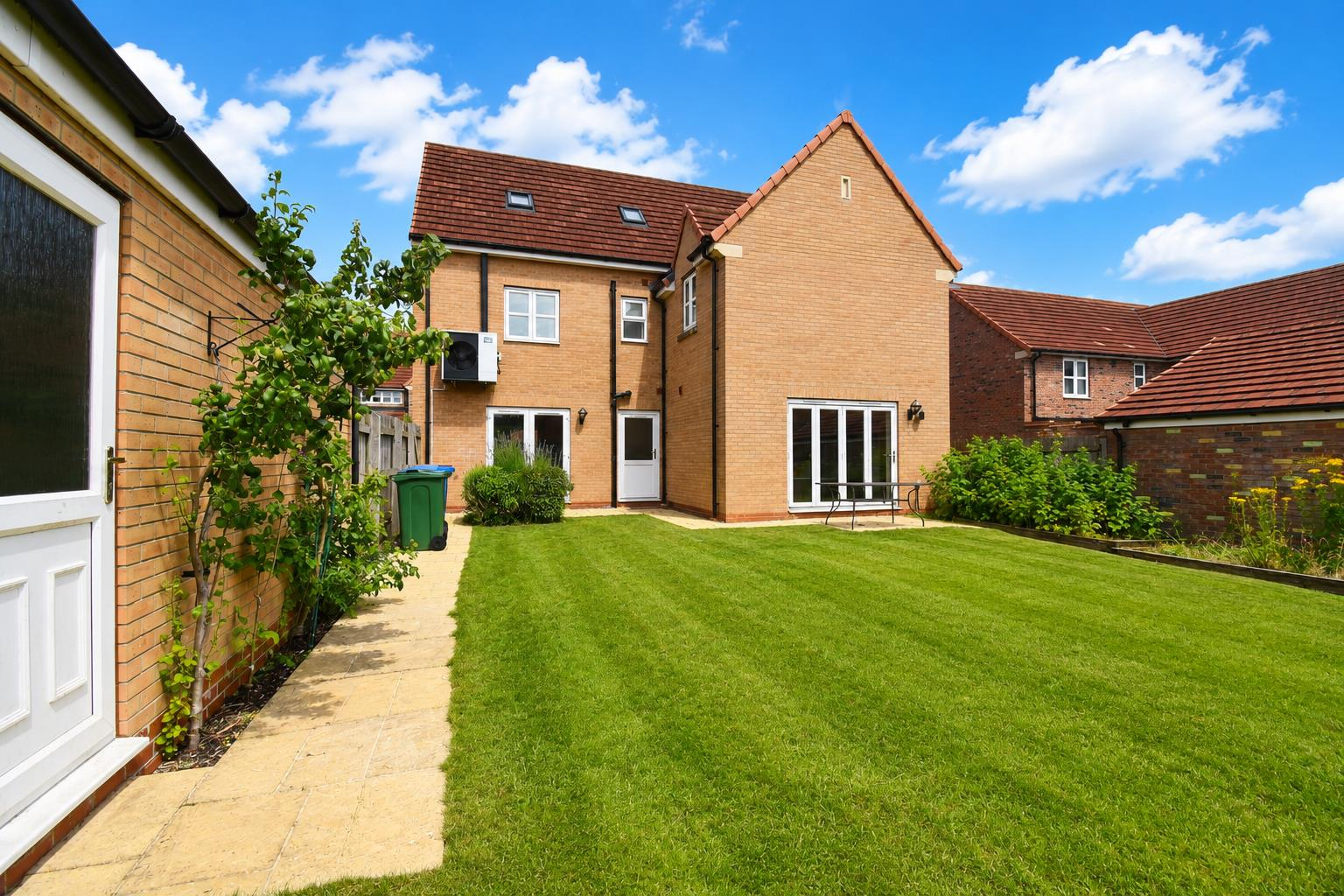 Nursery Close, Swanland, North Ferriby Image 1