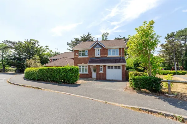 Chatsworth Close, Rhos on Sea, Colwyn Bay, Conwy, LL28