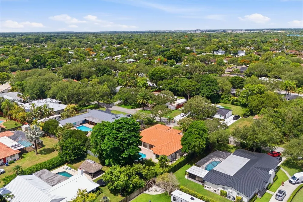 16615 SW 82nd Ct, Palmetto Bay, FL 33157