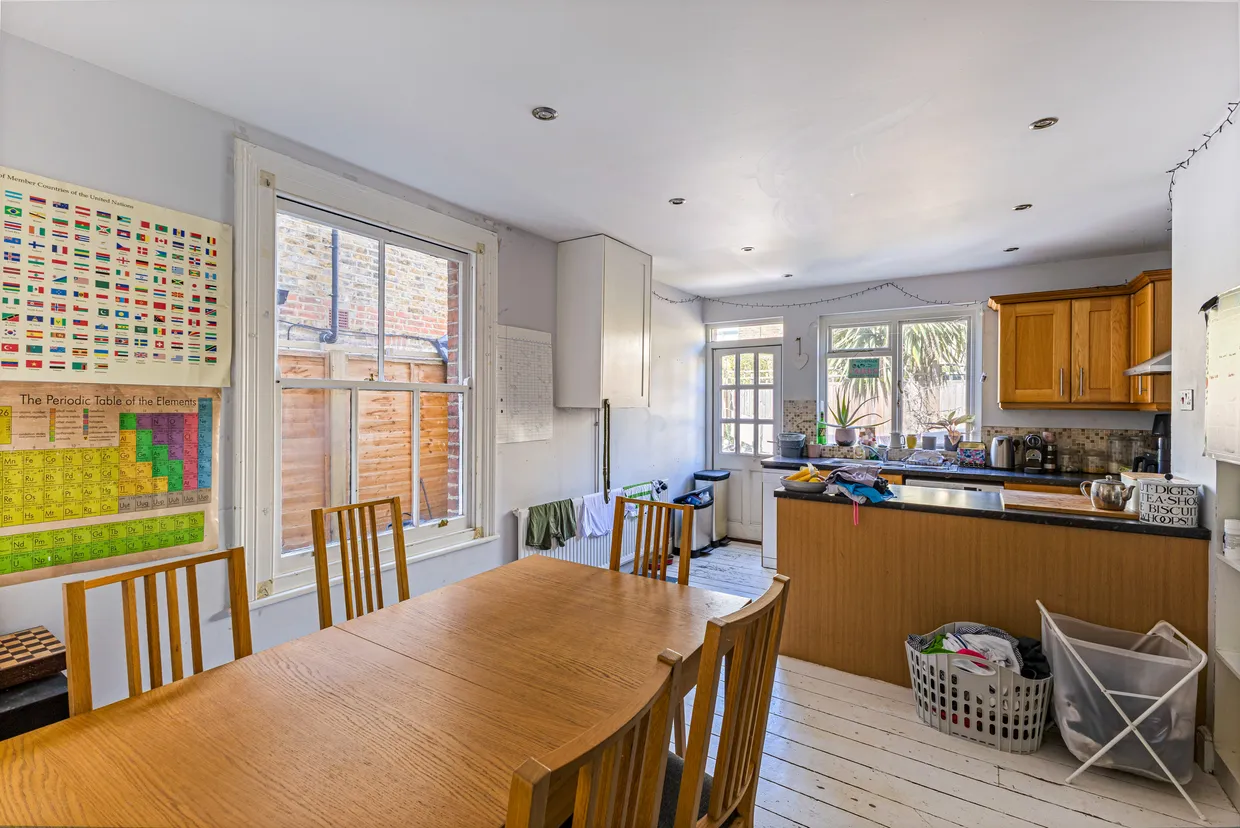 Compton Crescent, London, W4 photo 4