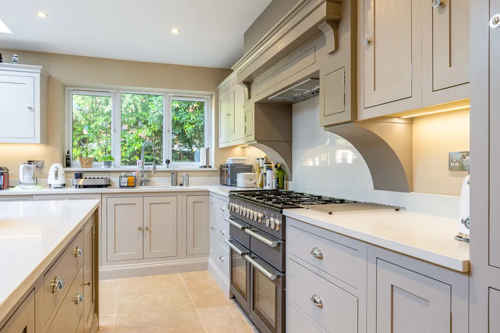 Dartnell Park Road, West Byfleet, KT14 photo 3