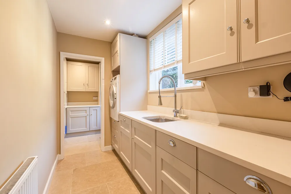 Dartnell Park Road, West Byfleet, KT14 photo 4