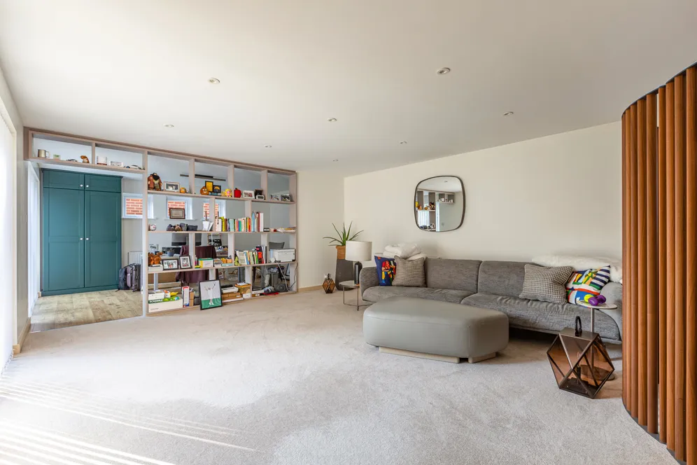 Dartnell Park Road, West Byfleet, KT14 photo 8