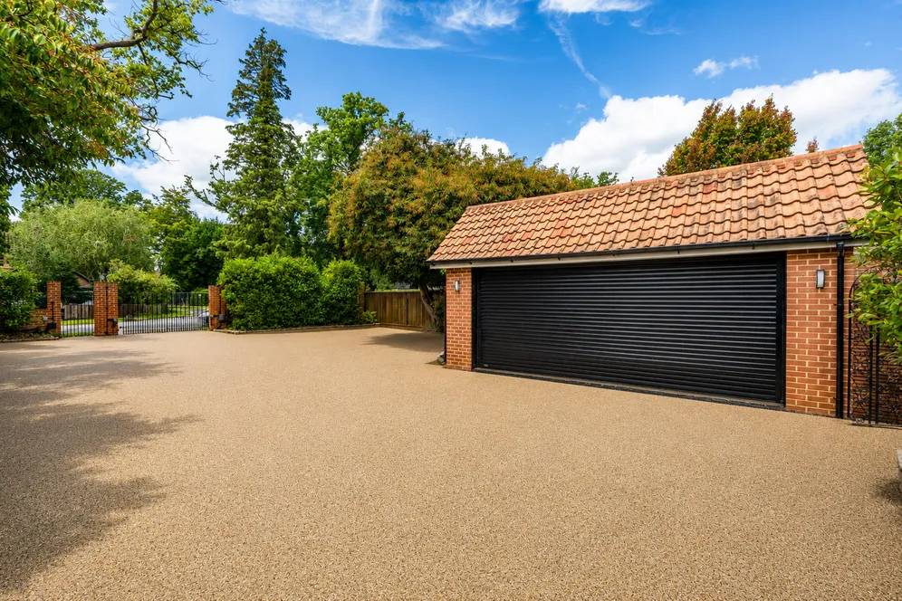 Dartnell Park Road, West Byfleet, KT14 photo 19