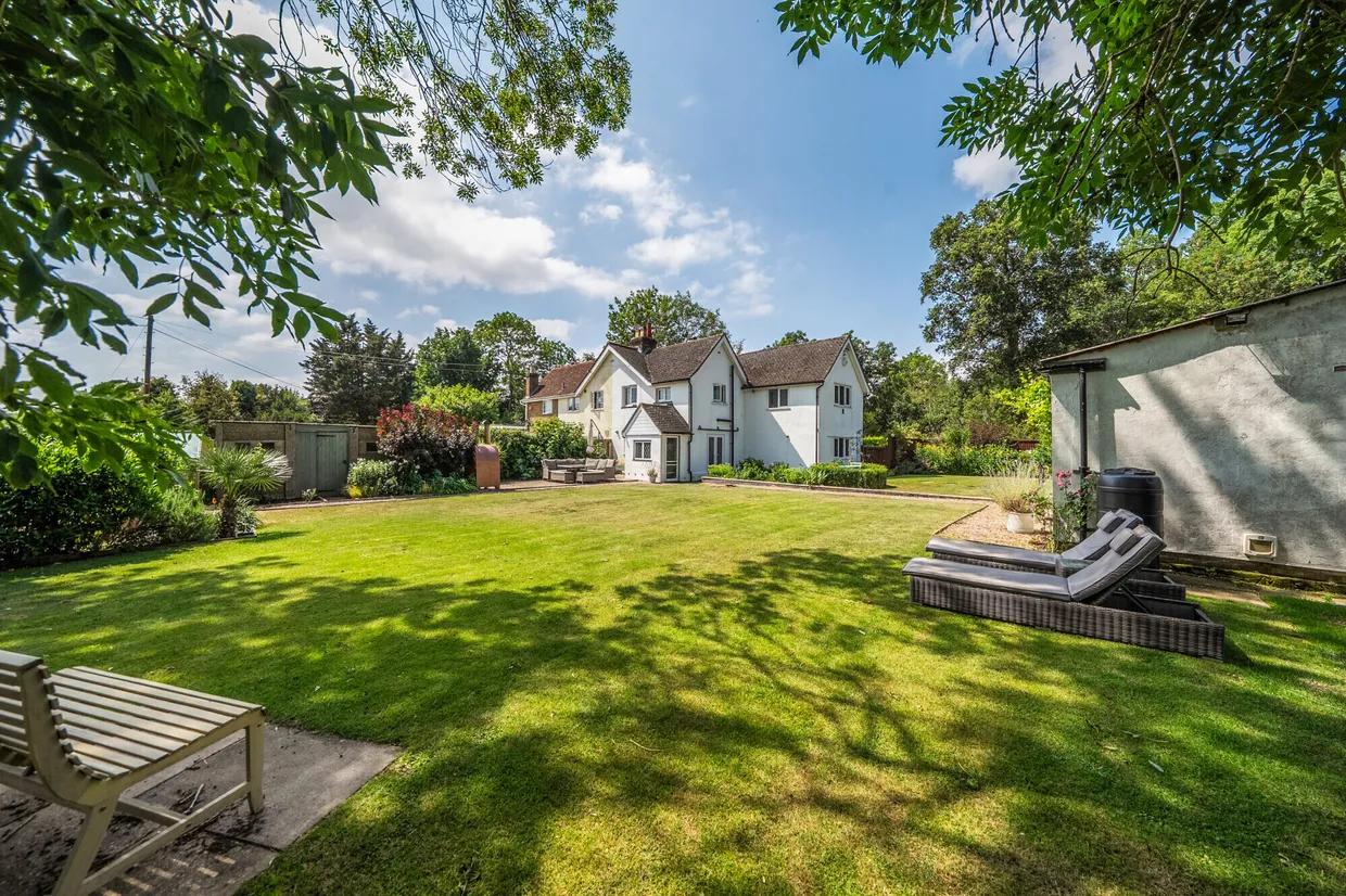 The Old Coach Road, Hertford, SG14 photo 1