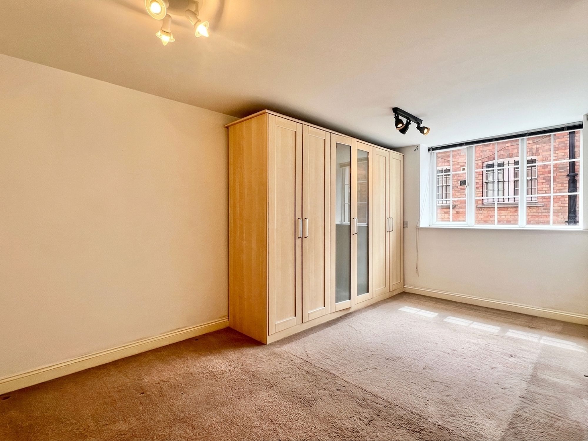 Whirligig Lane, Taunton - NO onward chain! Image 10